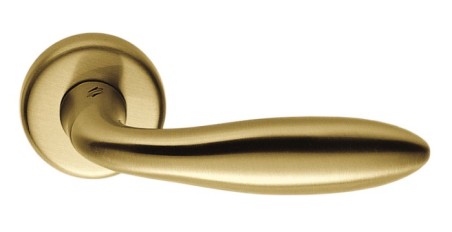 Handles "COLOMBO Mach CD81"