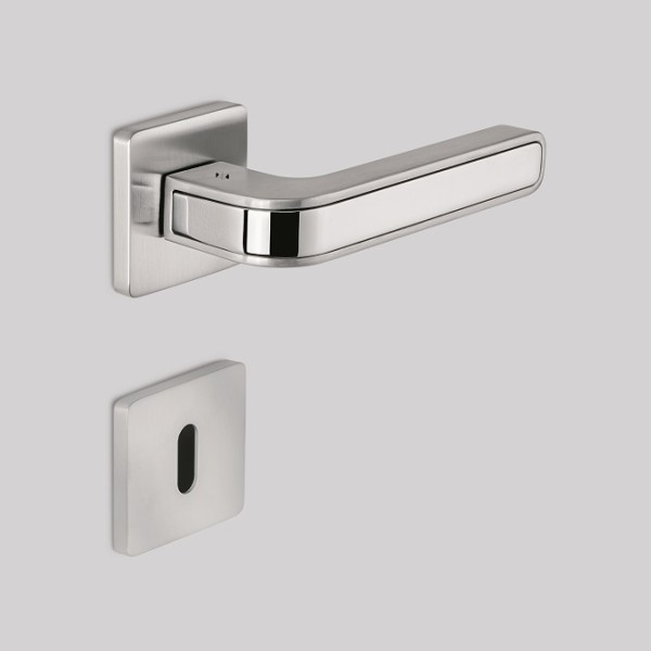Handles "COLOMBO Tecno MO11"