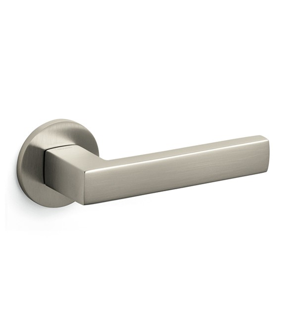 Handles "OLIVARI Planet B M195B"