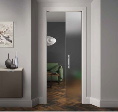 “SCRIGNOTECH DOUBLE GLASS” Paslėptoms stumdomoms durims...