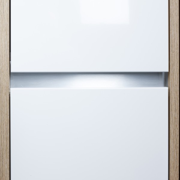 Aukšta vonios spintelė "CITY"