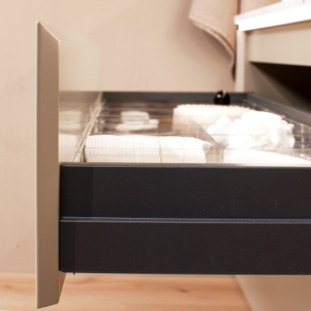 Spintelė "LOFT" su "Dekton®" betono stalviršiu ir pastatomu "Vessel" praustuvu