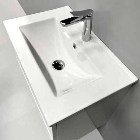 Spintelė "MATCH" su įleidžiamu keraminiu "LUARA" praustuvu