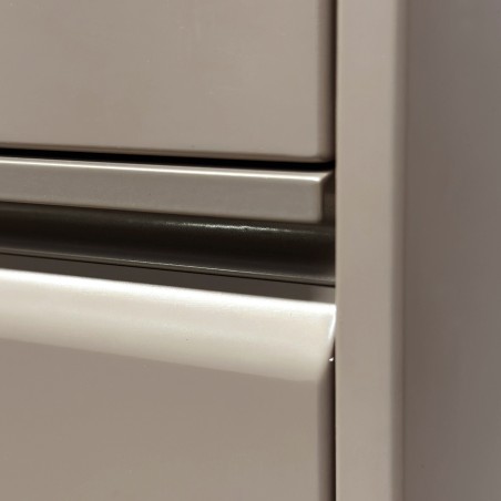 Dviejų spintelių "MOON" su "HPLCompact" stalviršiu ir dviem pastatomais "OVALO" praustuvais