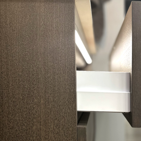 Dviejų spintelių "RUSTIC" su "INOX" spalvos rankenėlėmis ir keraminiu dvigubu praustuvu "SEVILLE"