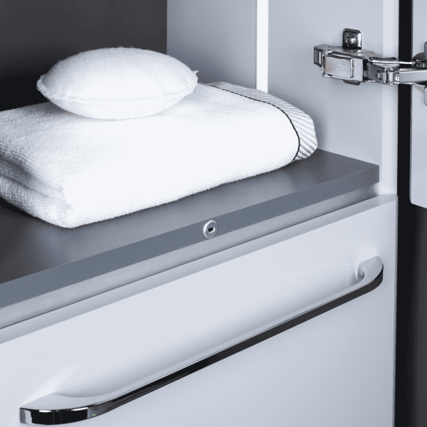 Aukšta vonios spintelė "SOFT"